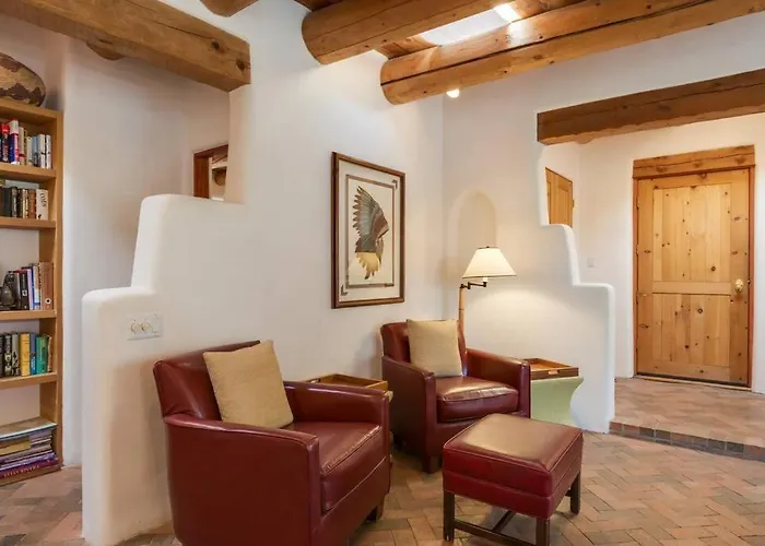 Foothills Retreat- Patios, Rooftop Deck, Quiet, 2Br