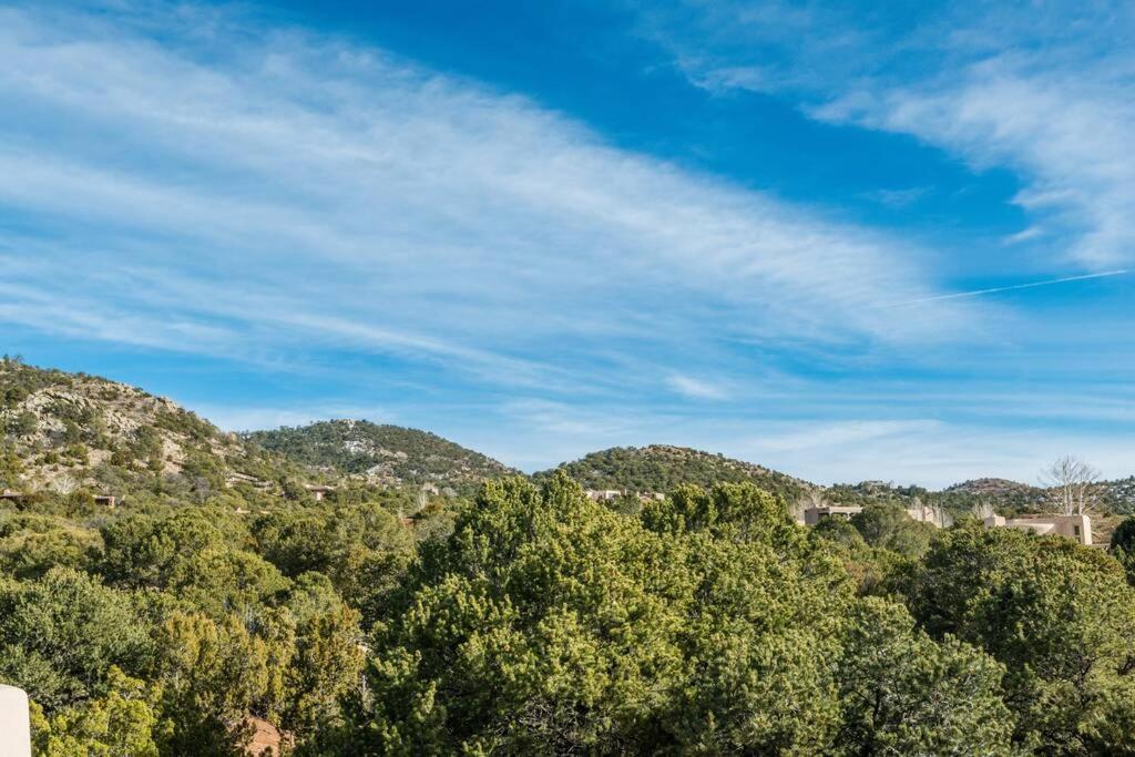 Foothills Retreat- Patios, Rooftop Deck, Quiet, 2br Сasa de vacaciones Santa Fe